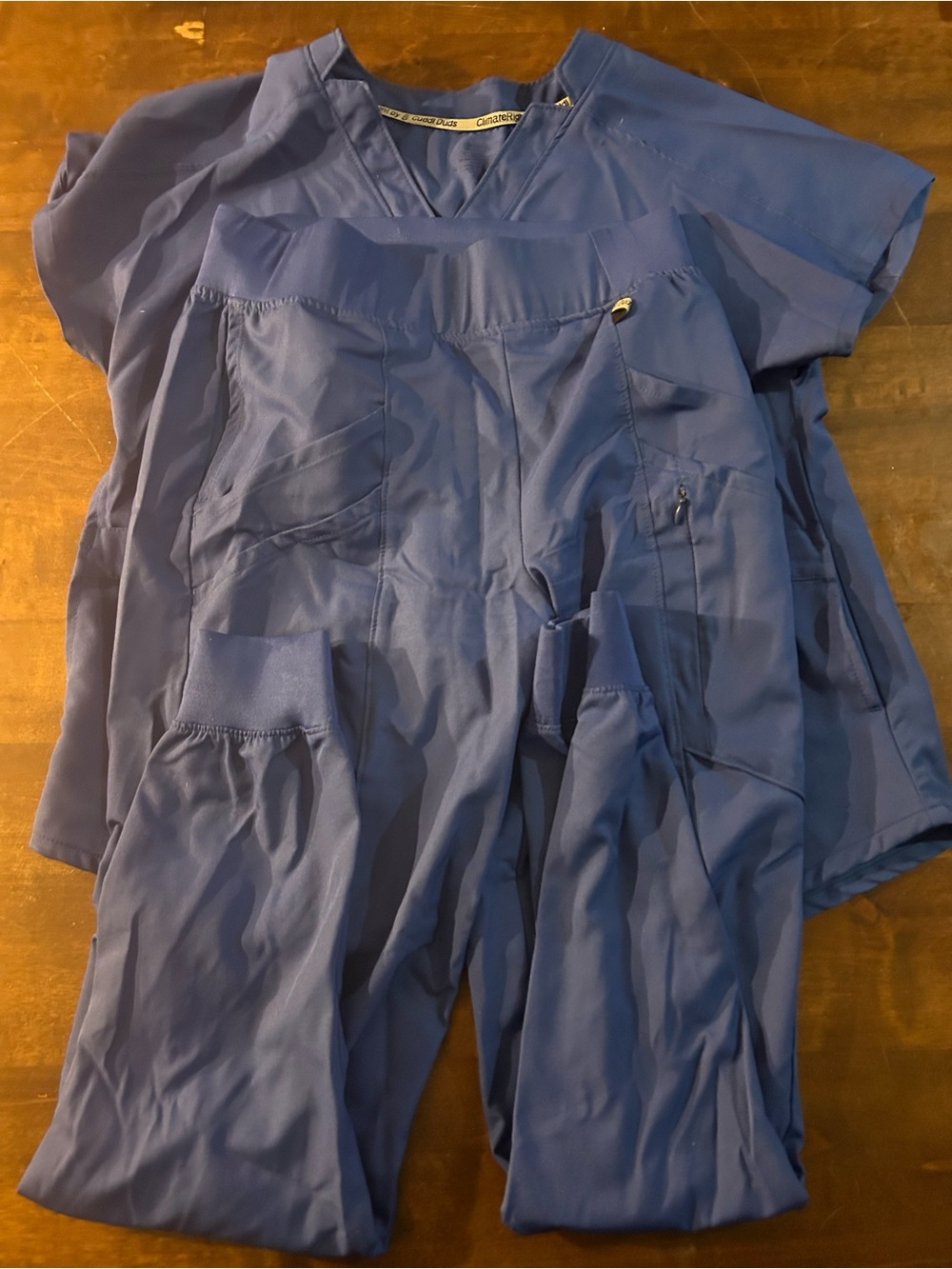 Pre-Owned Climate Right Cuddi Duds Blue Medical Scrub Top and Pants Set Size XS